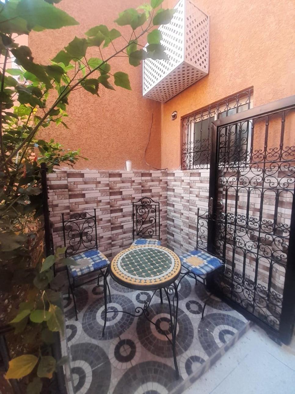 Riad A Marrakech Dans La Residence Touristique Al Qaria Assiyahia Маракеш Екстериор снимка